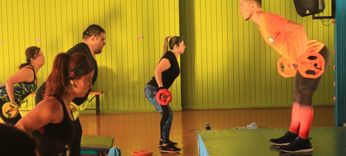 Body Pump: entrenamiento físico muscular mediante ejercicios de levantamiento de pesas